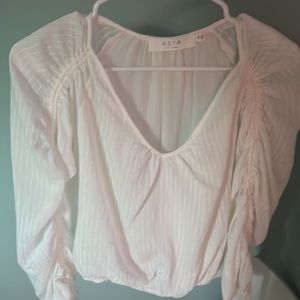Astr white long sleeve ruched shirt
